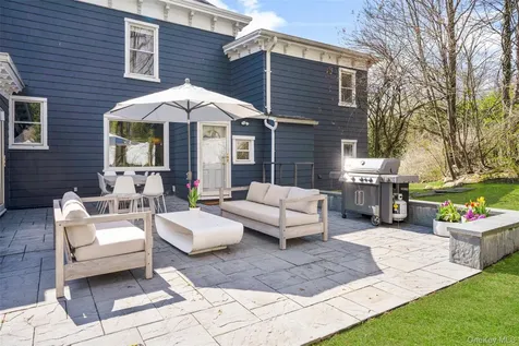 644 Fort Hill Road Scarsdale NY 10583