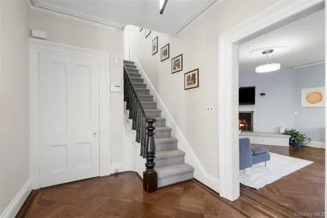 644 Fort Hill Road Scarsdale NY 10583