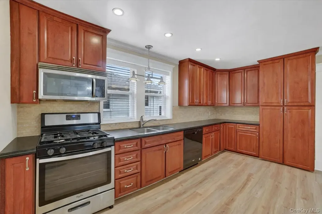 118 Third Avenue Pelham NY 10803