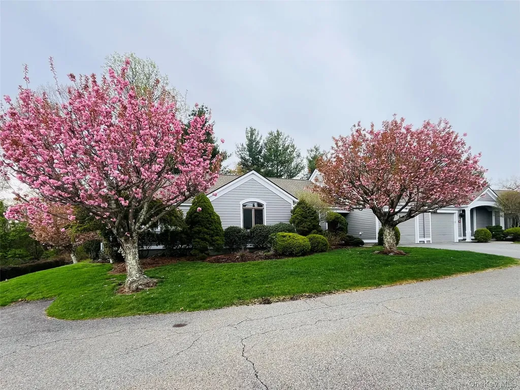 412 Heritage Hills Somers NY 10589