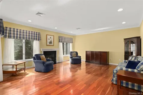 412 Heritage Hills Somers NY 10589