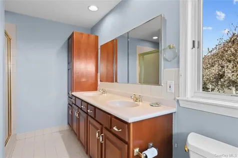 412 Heritage Hills Somers NY 10589