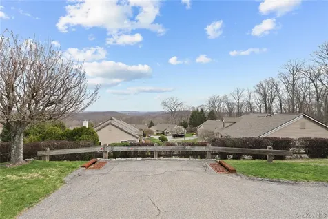 412 Heritage Hills Somers NY 10589