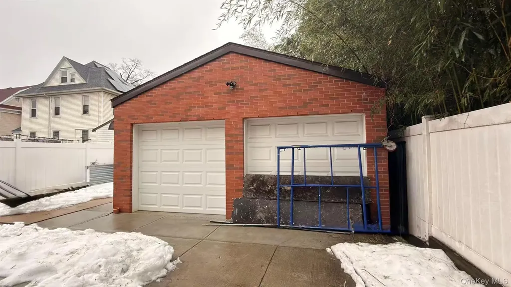 14350 Franklin Avenue Flushing NY 11355