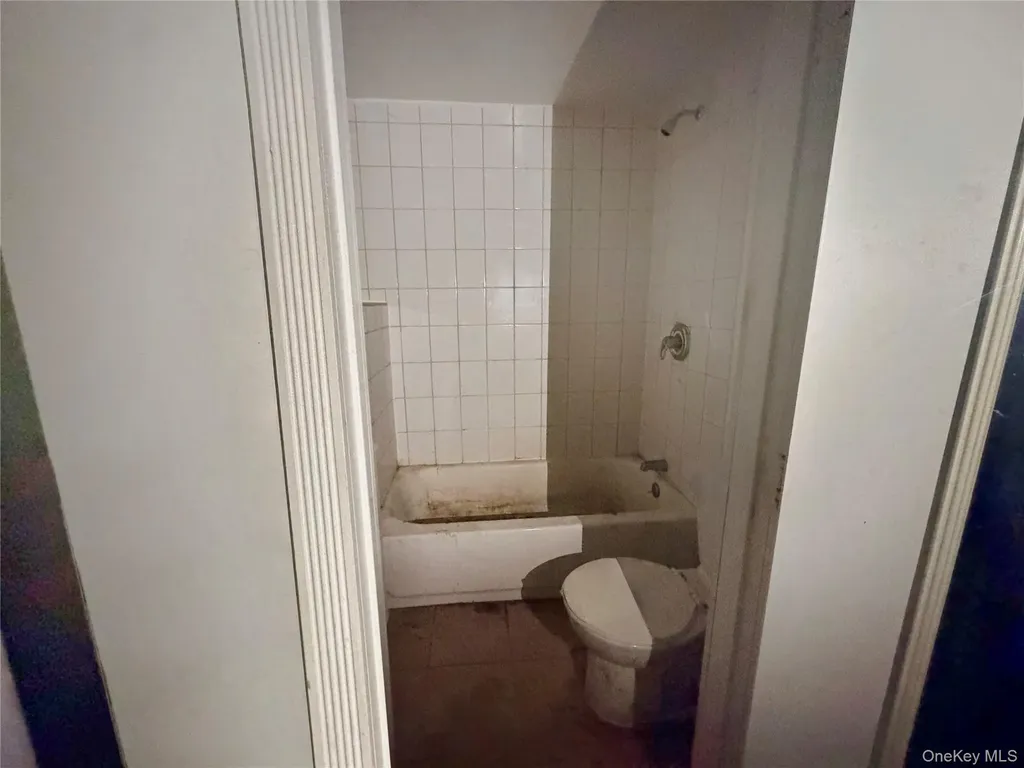 351 Quincy Avenue Bronx NY 10465