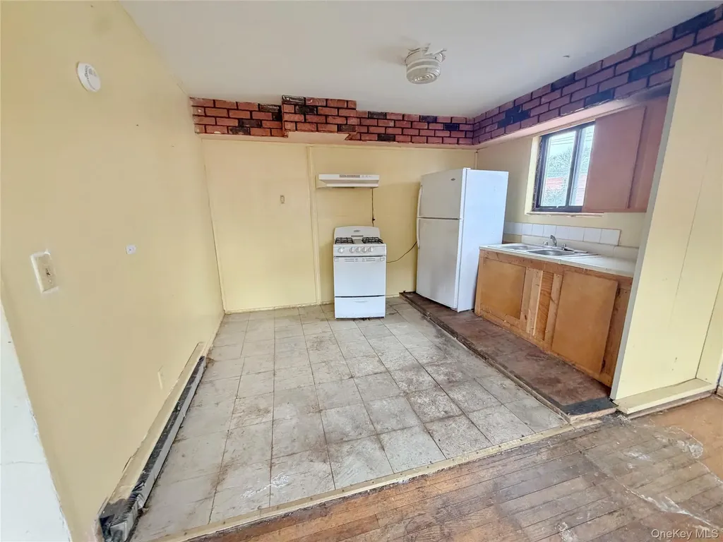 351 Quincy Avenue Bronx NY 10465