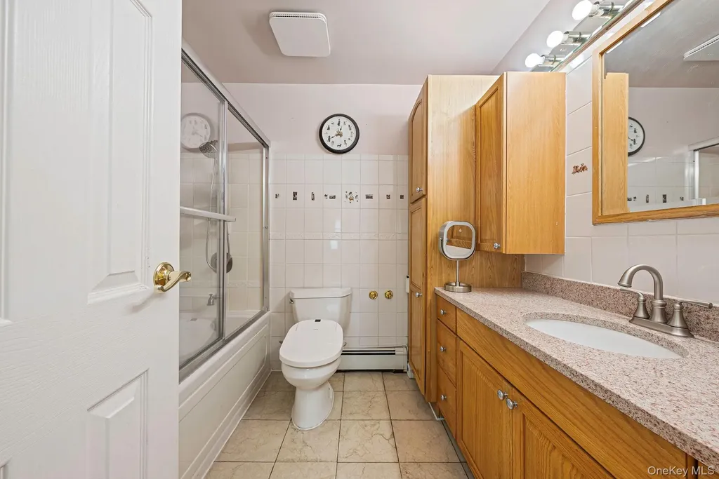 16 Manchester Lane Stony Brook NY 11790