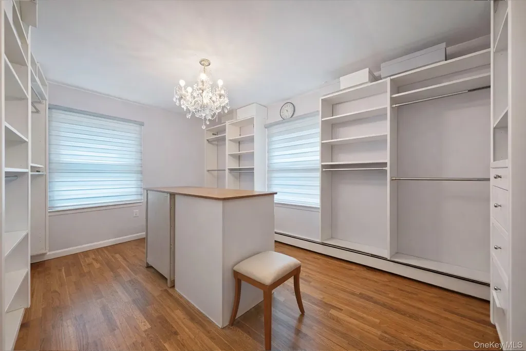 16 Manchester Lane Stony Brook NY 11790