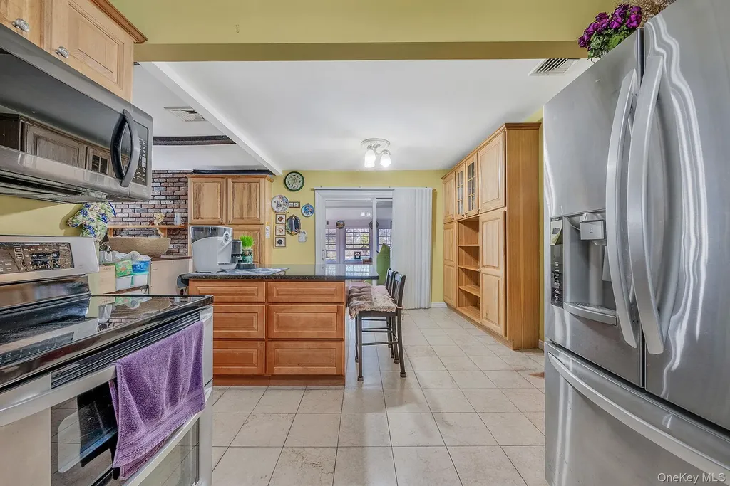 16 Manchester Lane Stony Brook NY 11790