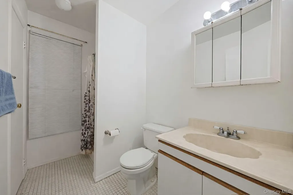 16 Manchester Lane Stony Brook NY 11790