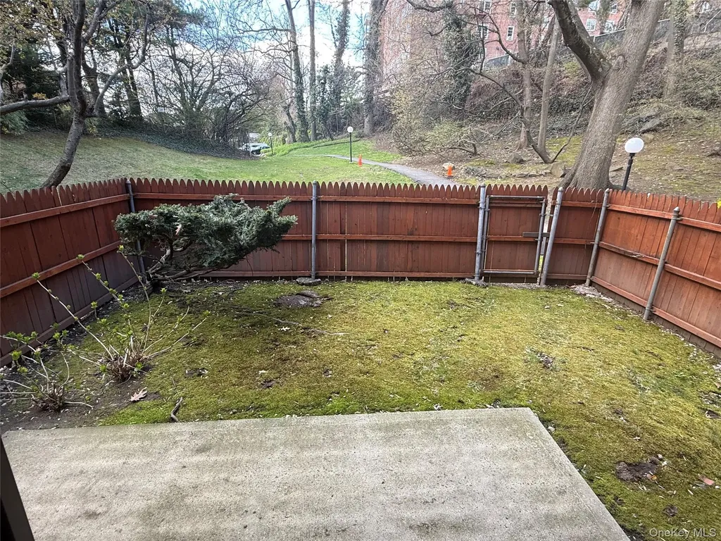 10 Bronxville Glen Drive Bronxville NY 10708