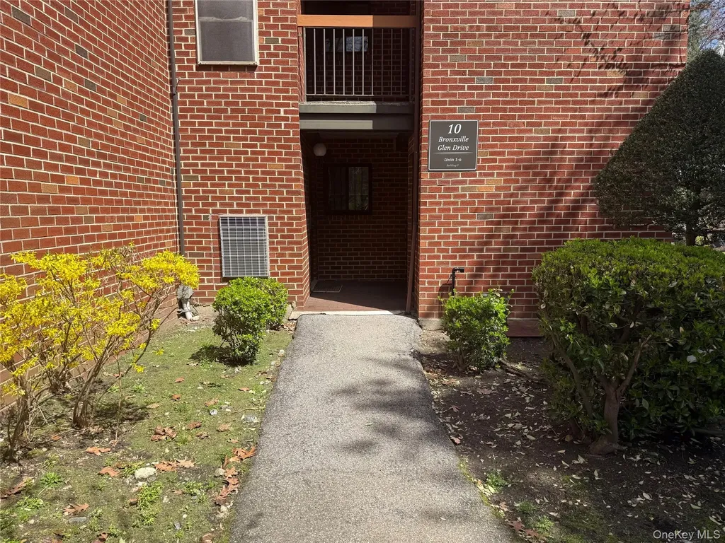 10 Bronxville Glen Drive Bronxville NY 10708