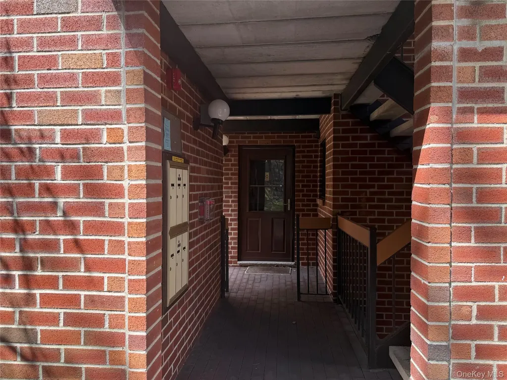 10 Bronxville Glen Drive Bronxville NY 10708