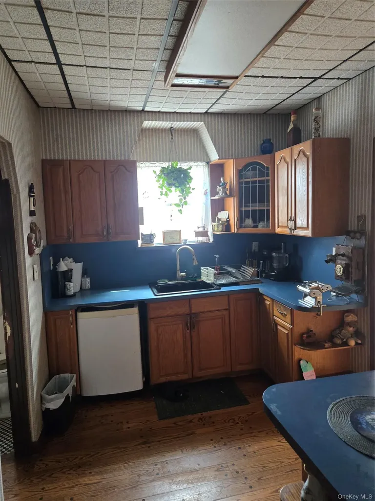 89-12 Rutledge Avenue Glendale NY 11385