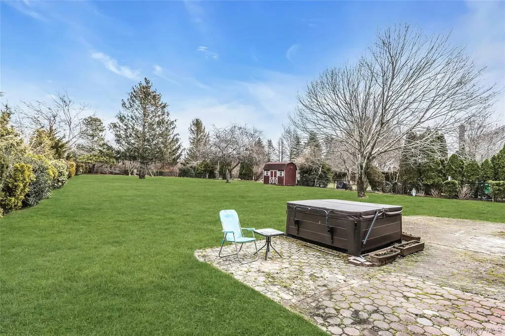 82 Donna Drive Baiting Hollow NY 11933