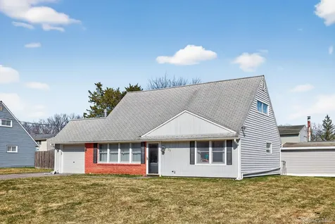 38 Dunwoodie Drive Kingston NY 12401