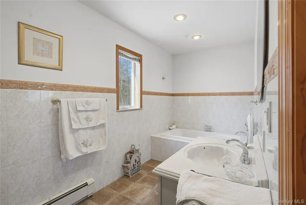 801 Albany Post Road Gardiner NY 12525