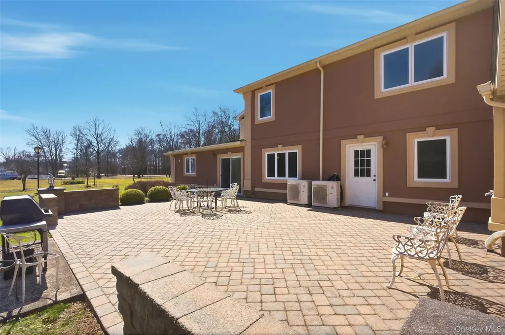 801 Albany Post Road Gardiner NY 12525