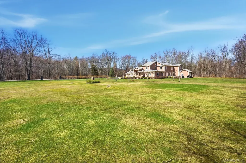 801 Albany Post Road Gardiner NY 12525