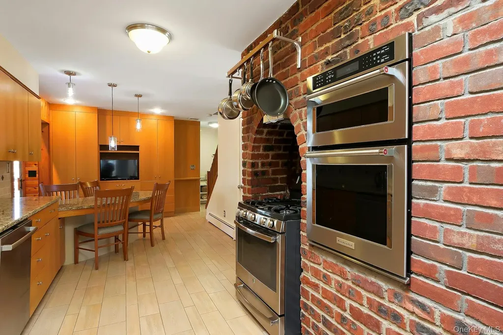 27 Deer Path Road Tuxedo Park NY 10987