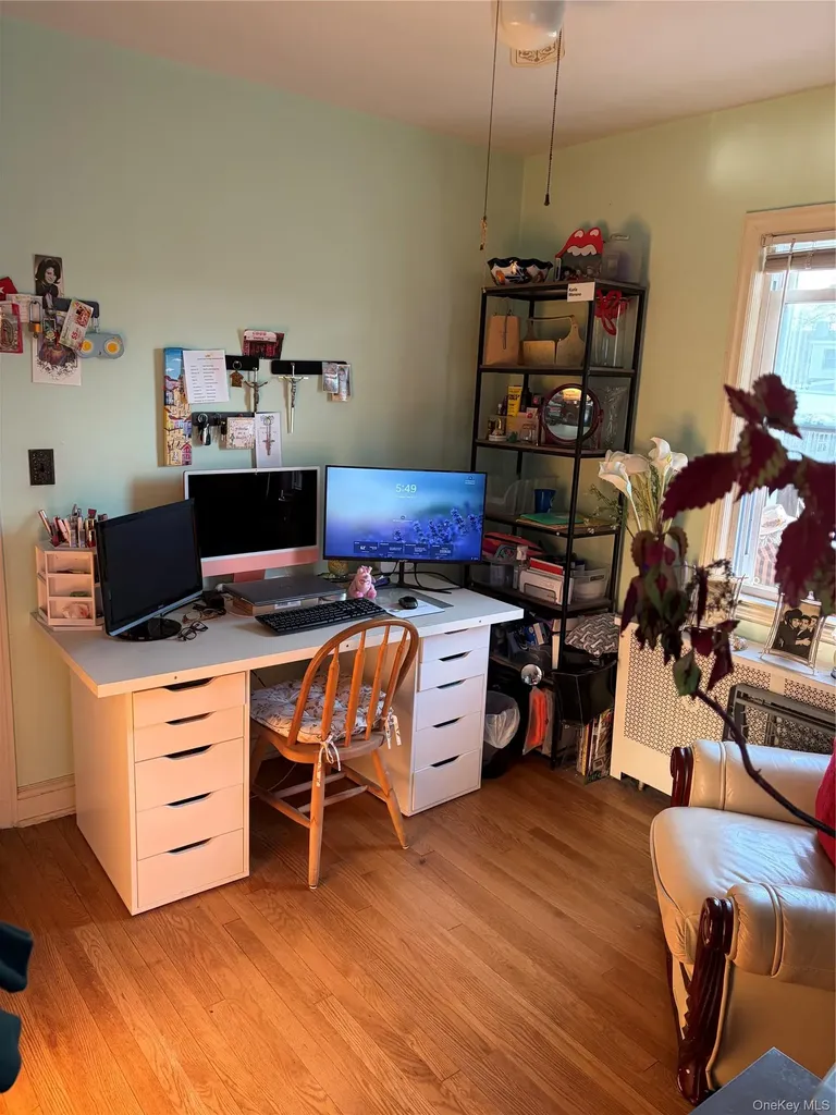 2526 S Saint Marks Avenue Bellmore NY 11710