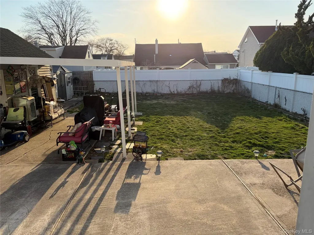 2526 S Saint Marks Avenue Bellmore NY 11710