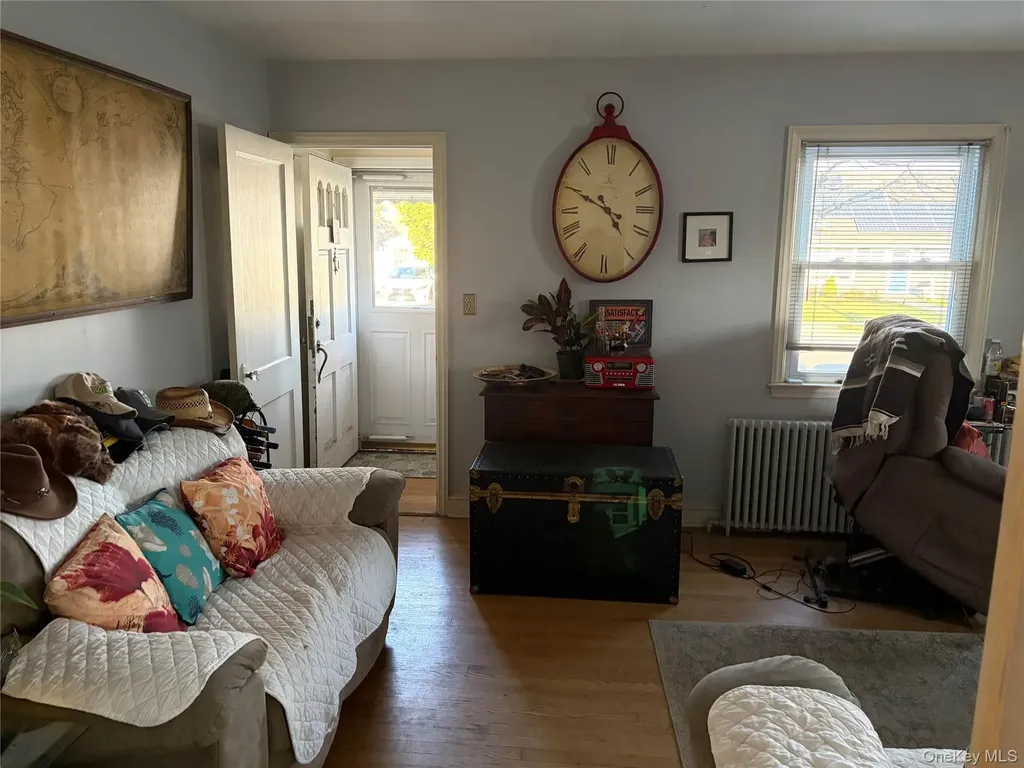 2526 S Saint Marks Avenue Bellmore NY 11710