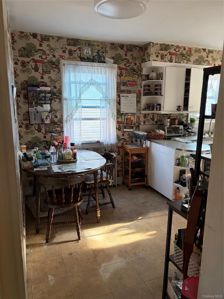 2526 S Saint Marks Avenue Bellmore NY 11710