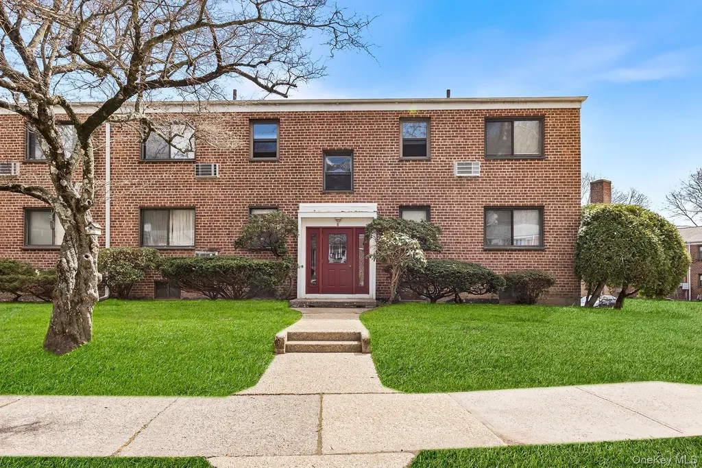 8 Lawrence Drive White Plains NY 10603