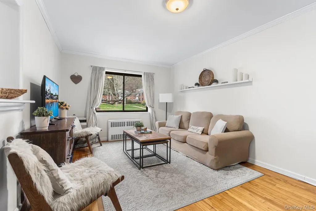 8 Lawrence Drive White Plains NY 10603