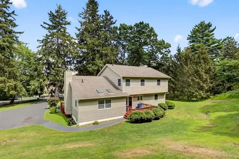 6 Summer Winds Court Cornwall On Hudson NY 12520