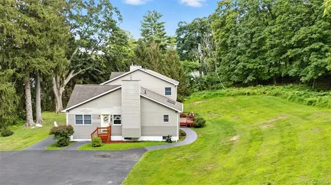 6 Summer Winds Court Cornwall On Hudson NY 12520