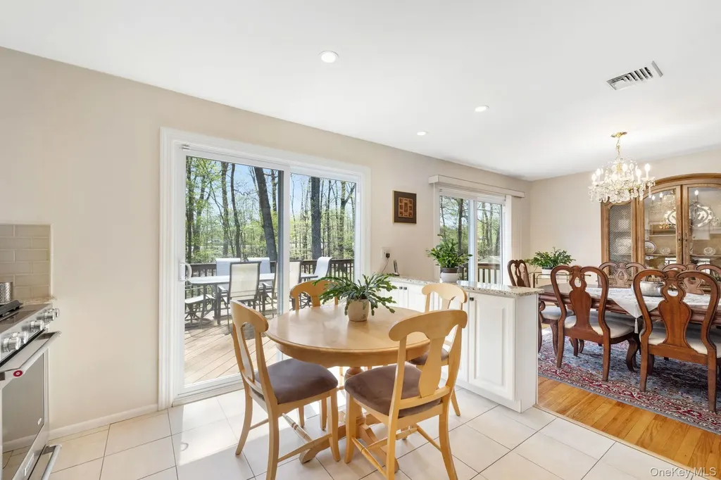 26 Spruce Lane West Nyack NY 10994