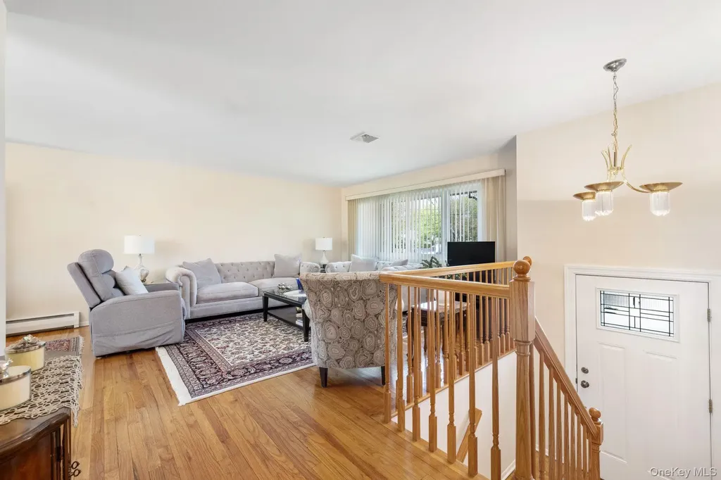 26 Spruce Lane West Nyack NY 10994