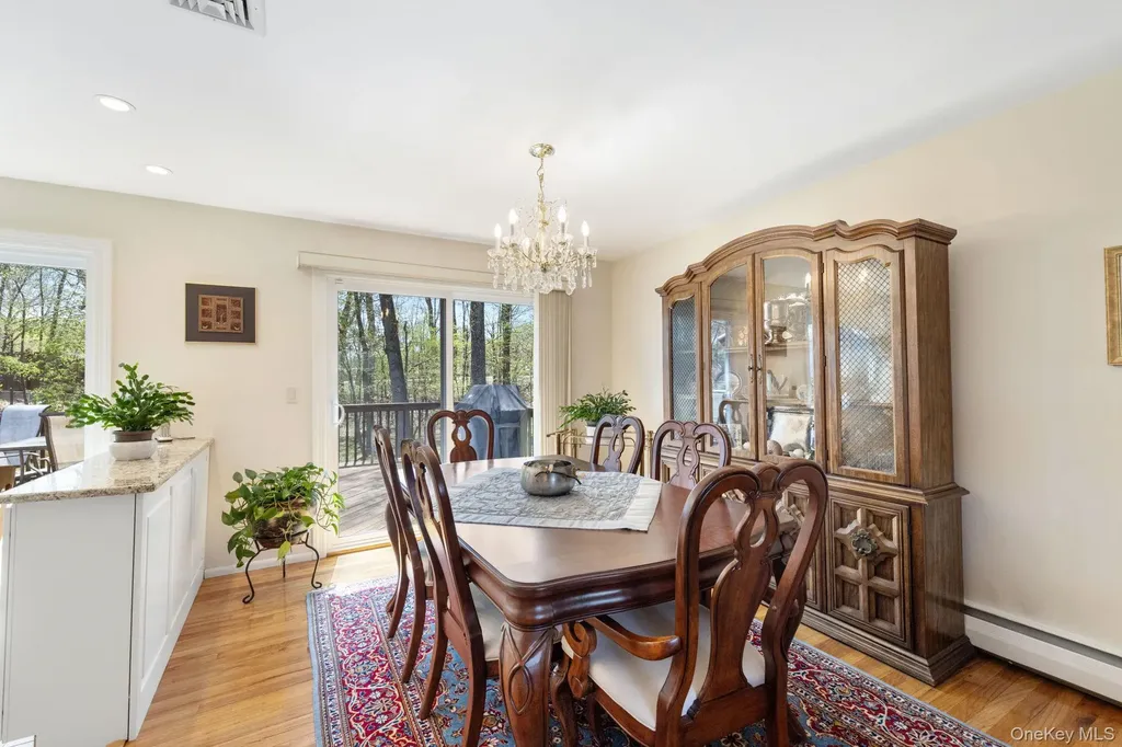 26 Spruce Lane West Nyack NY 10994