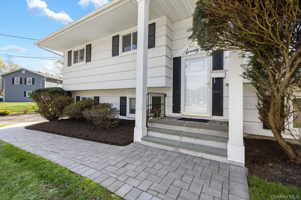 26 Spruce Lane West Nyack NY 10994