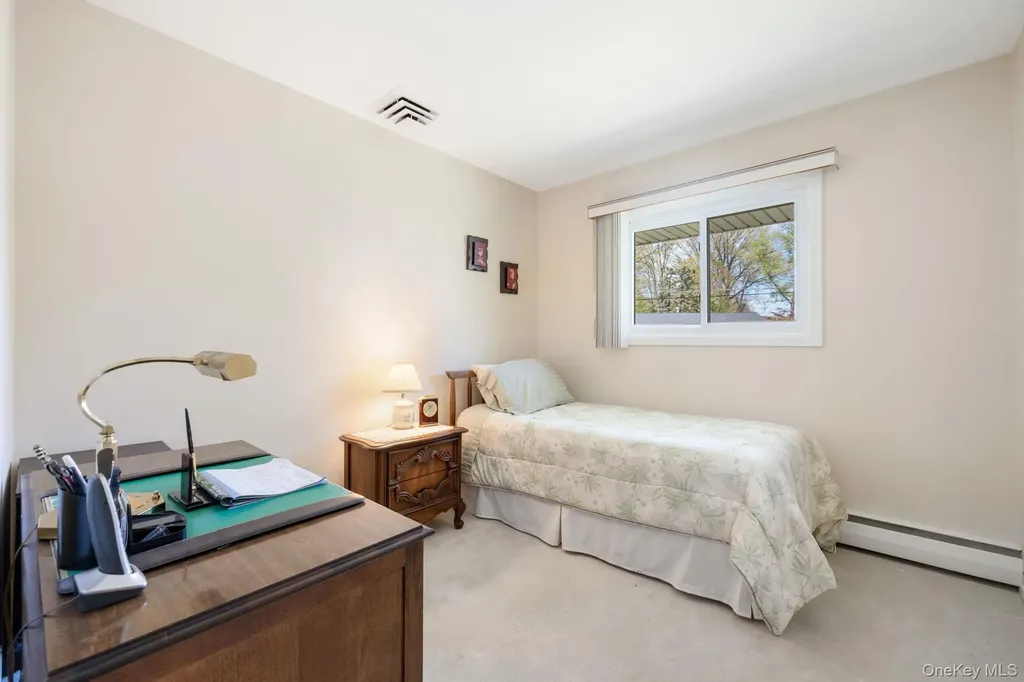 26 Spruce Lane West Nyack NY 10994