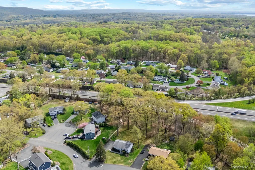 26 Spruce Lane West Nyack NY 10994