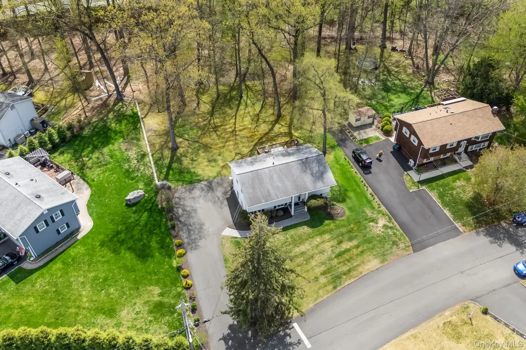 26 Spruce Lane West Nyack NY 10994