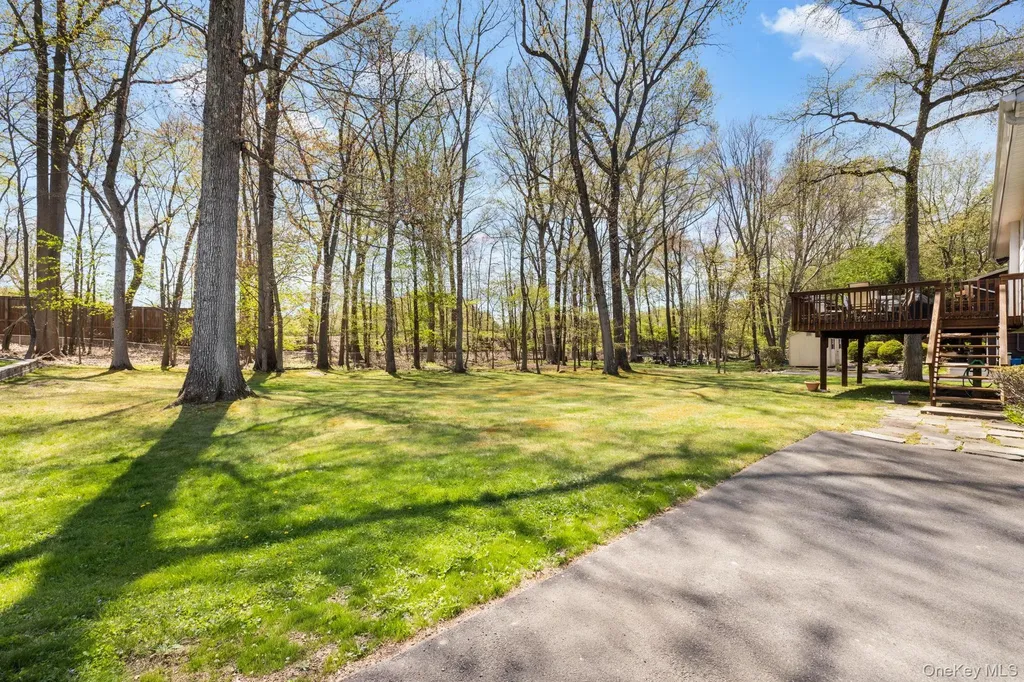 26 Spruce Lane West Nyack NY 10994