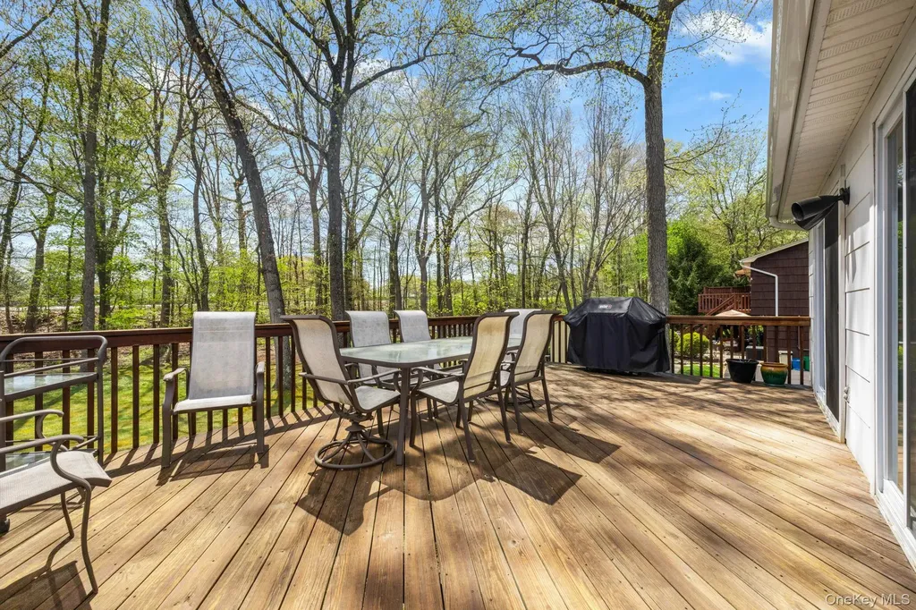 26 Spruce Lane West Nyack NY 10994