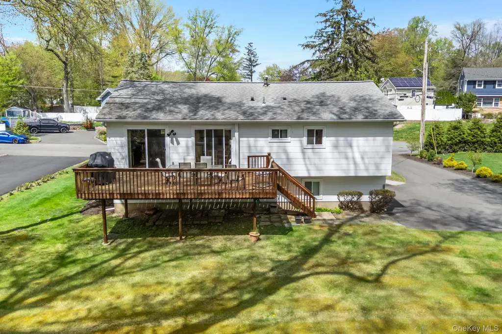 26 Spruce Lane West Nyack NY 10994