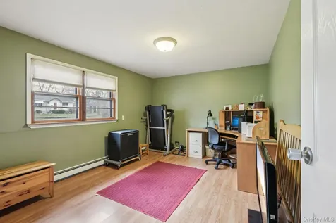 89 Green Road West Nyack NY 10994