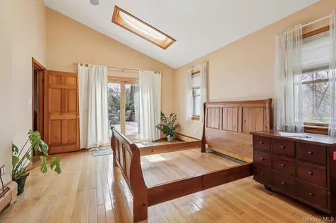 89 Green Road West Nyack NY 10994