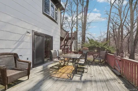 89 Green Road West Nyack NY 10994