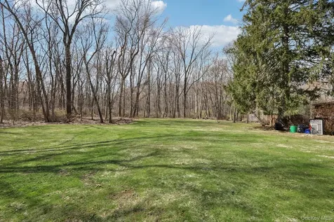 89 Green Road West Nyack NY 10994