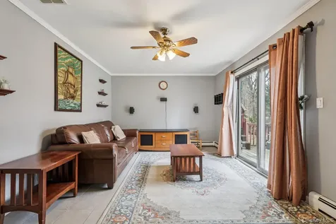 89 Green Road West Nyack NY 10994