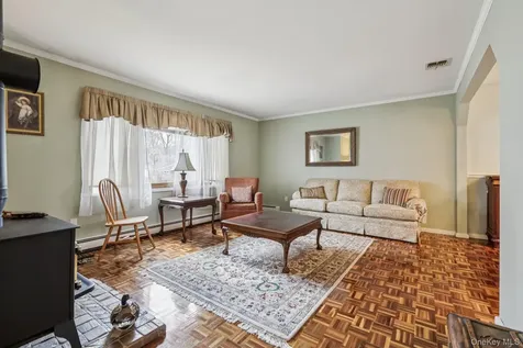 89 Green Road West Nyack NY 10994