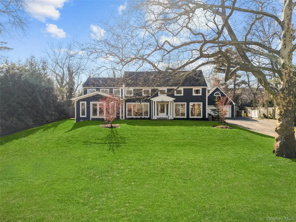 930 Smith Lane Hewlett Neck NY 11598