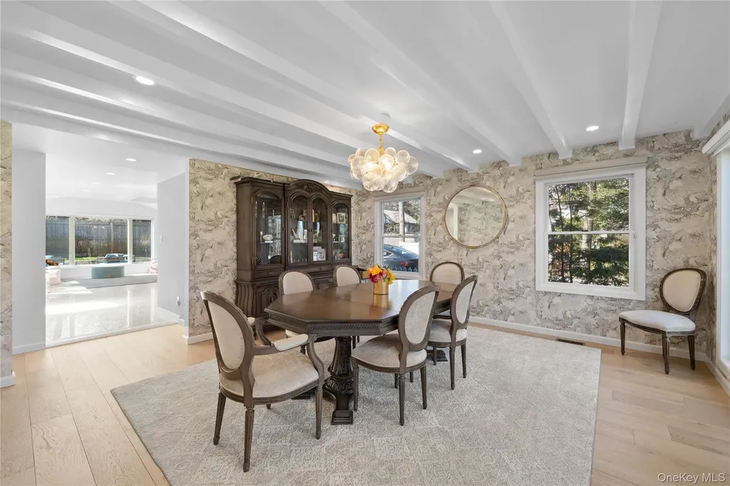 930 Smith Lane Hewlett Neck NY 11598